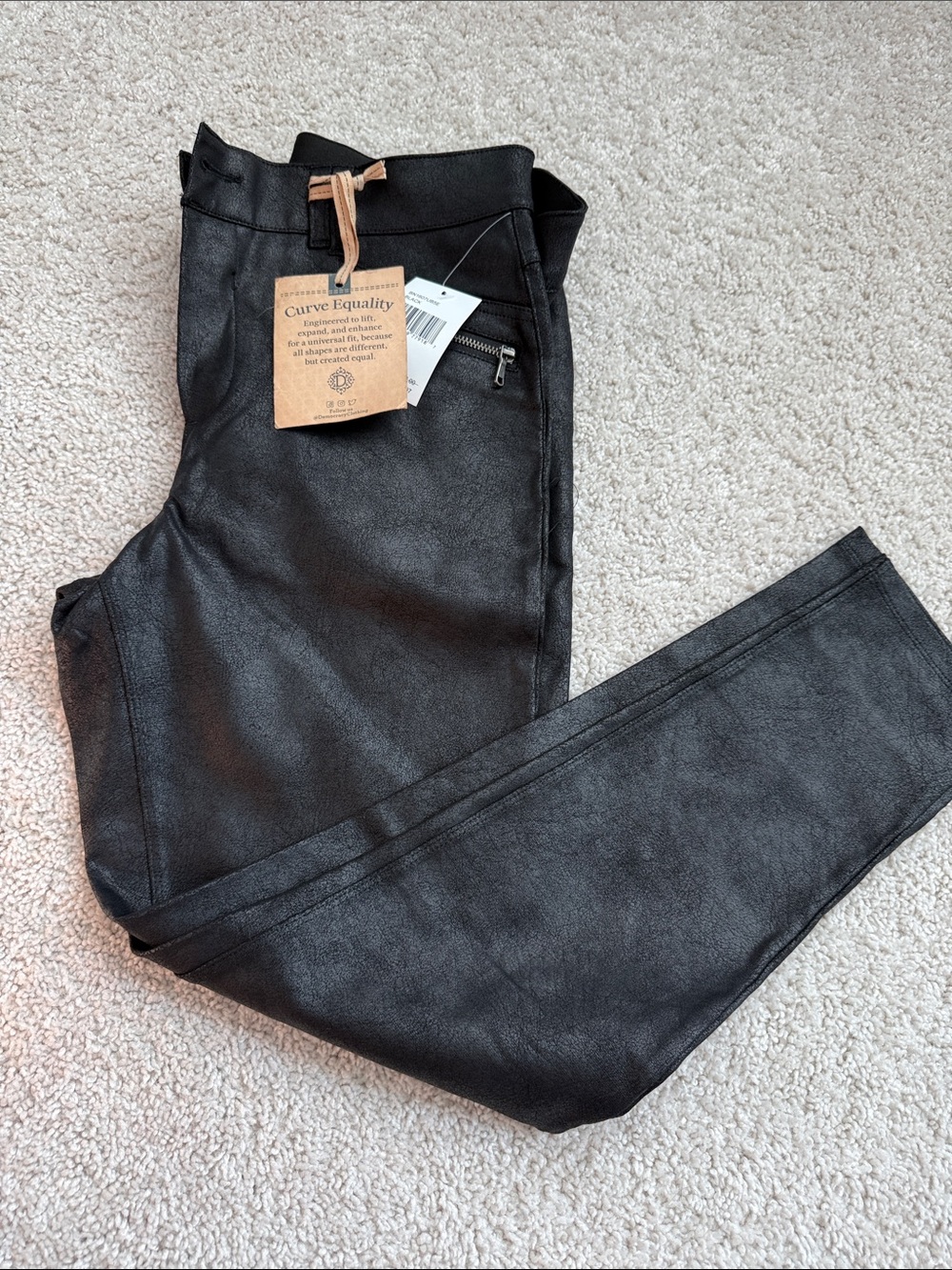 Democracy Women’s Black Skinny Ponte Pontecoated Pants